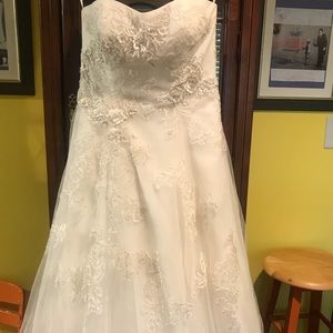 Oleg Cassini Wedding Dress Size 8